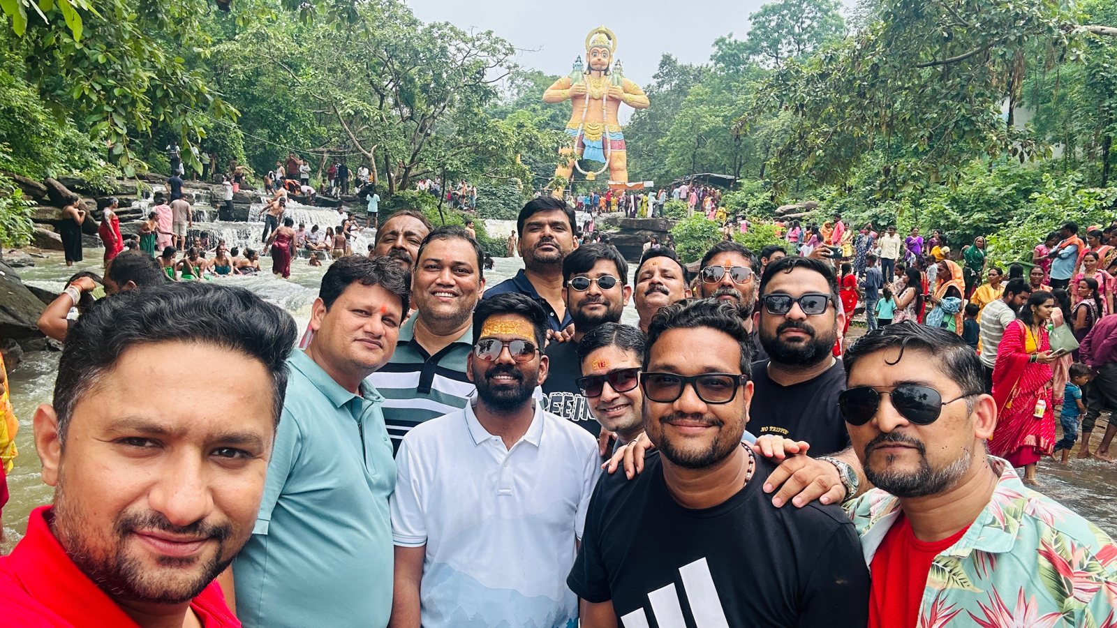 युवा पिकनिक एवं भ्रमण · चित्र ५